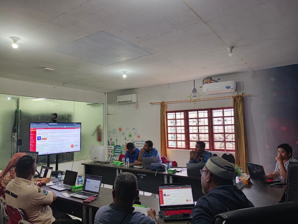 ADMIN DISTRIK YAMOR IKUTI PENDAMPINGAN PENGELOLAAN WEBSITE DI DINAS KOMINFO